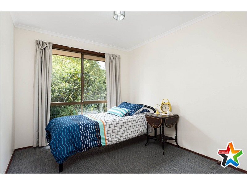 11 Hickman Place, Seville VIC 3139