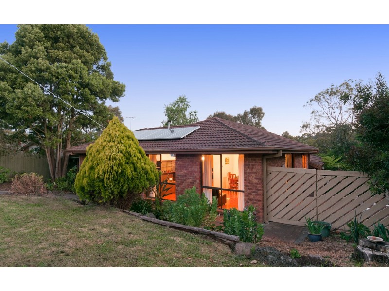 11 Hickman Place, Seville VIC 3139
