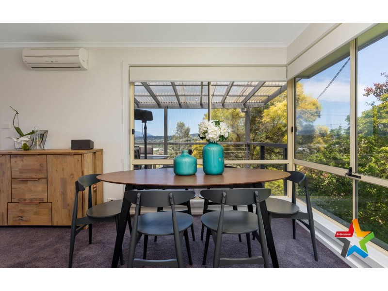 11 St Andrews Drive, Chirnside Park VIC 3116