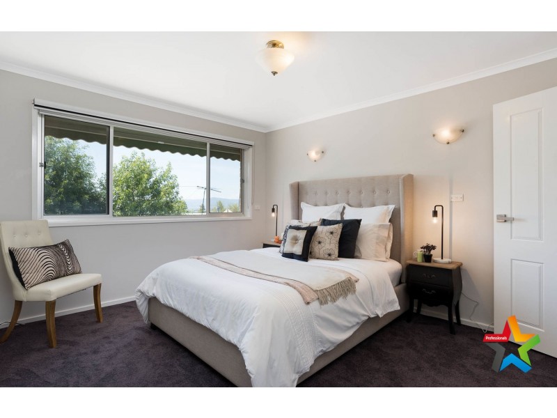 11 St Andrews Drive, Chirnside Park VIC 3116