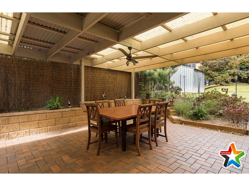 38 Batterbee Drive, Mooroolbark VIC 3138