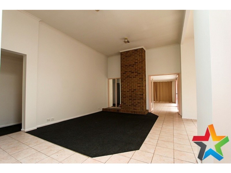 26 Kirkford Drive, Mooroolbark VIC 3138
