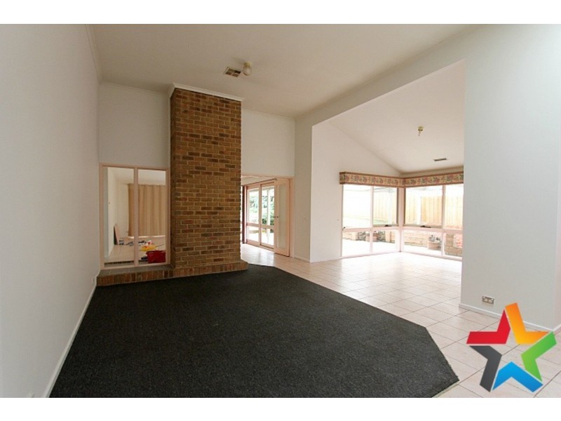 26 Kirkford Drive, Mooroolbark VIC 3138