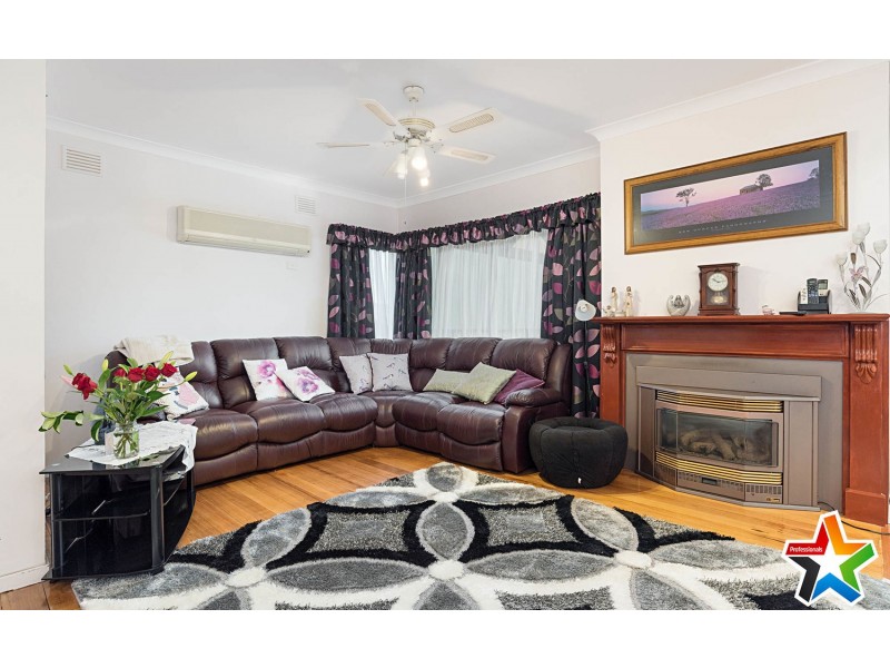 17 Old Warburton Road, Seville VIC 3139