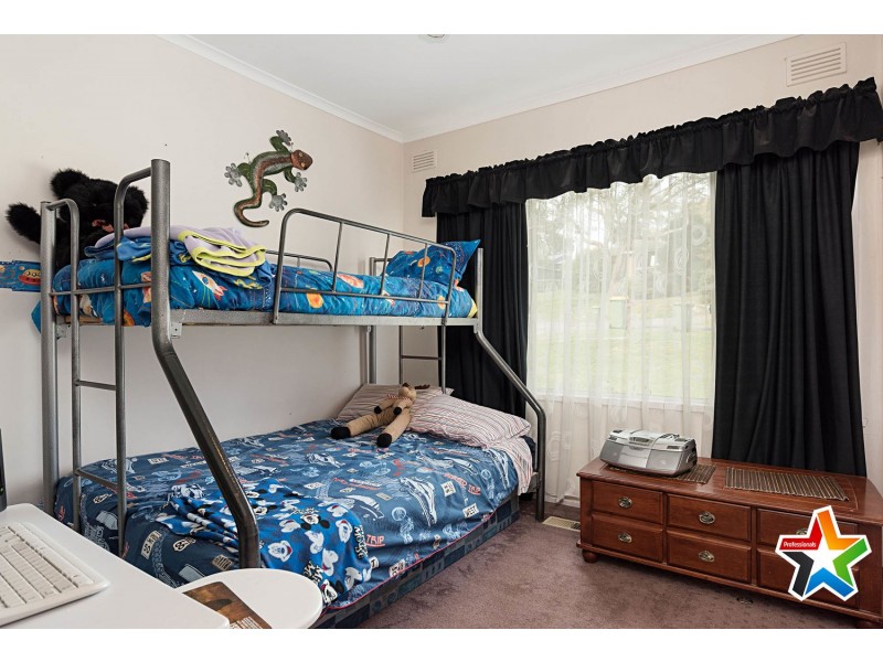 17 Old Warburton Road, Seville VIC 3139