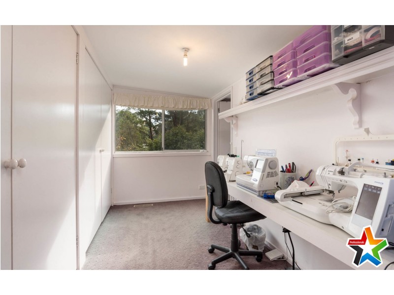 17 Old Warburton Road, Seville VIC 3139