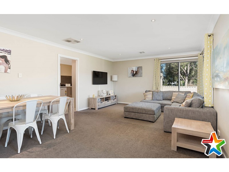 76 Cave Hill Road, Lilydale VIC 3140