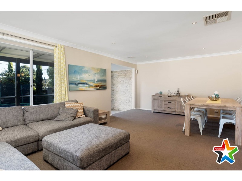 76 Cave Hill Road, Lilydale VIC 3140