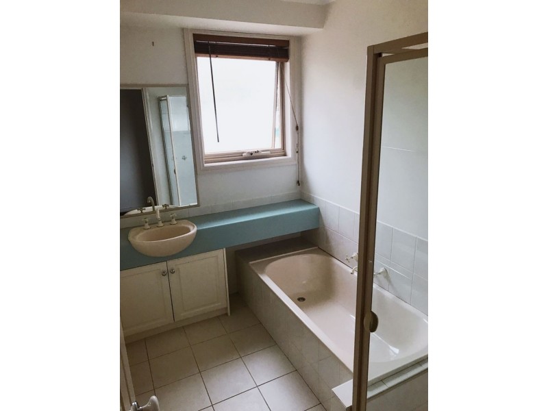 2/21 Jennings Road, Bayswater North VIC 3153