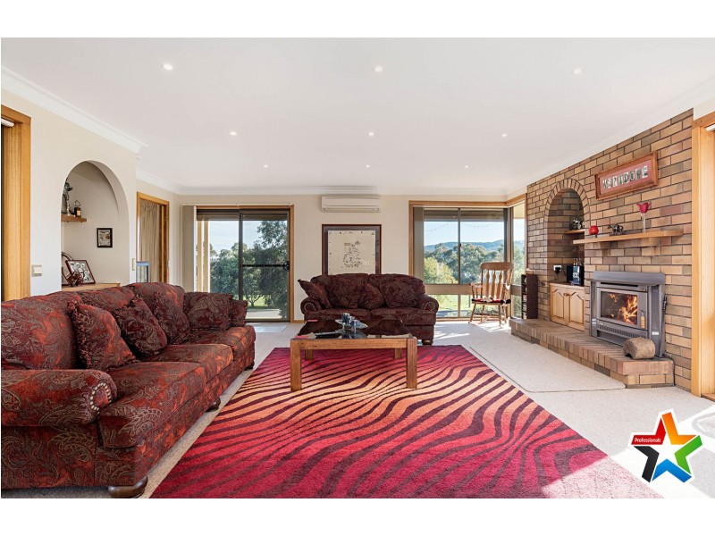 10 Macintyre Lane, Yering VIC 3770