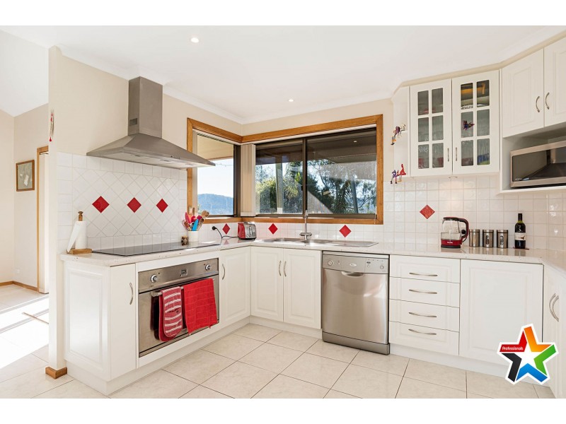 10 Macintyre Lane, Yering VIC 3770