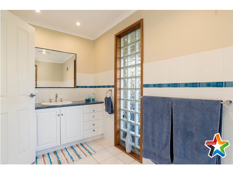 10 Macintyre Lane, Yering VIC 3770