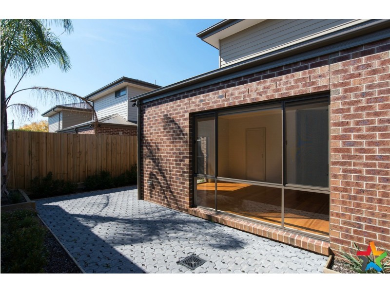 17 Gladstone Street, Lilydale VIC 3140