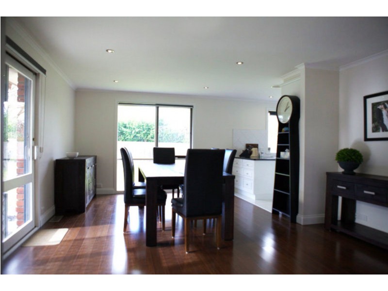 6 Coniston Close, Croydon Hills VIC 3136