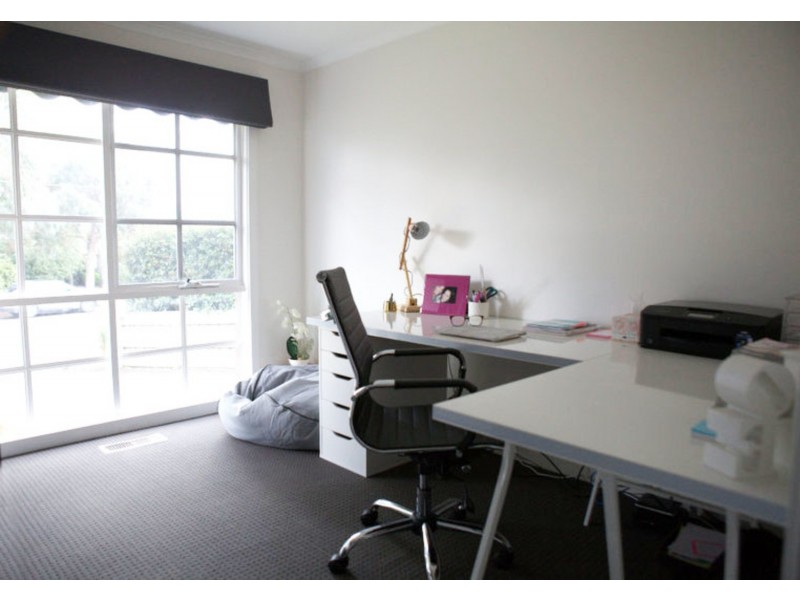 6 Coniston Close, Croydon Hills VIC 3136