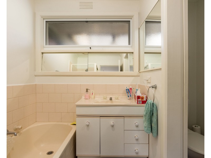 50 Terrigal Crescent, Kilsyth VIC 3137