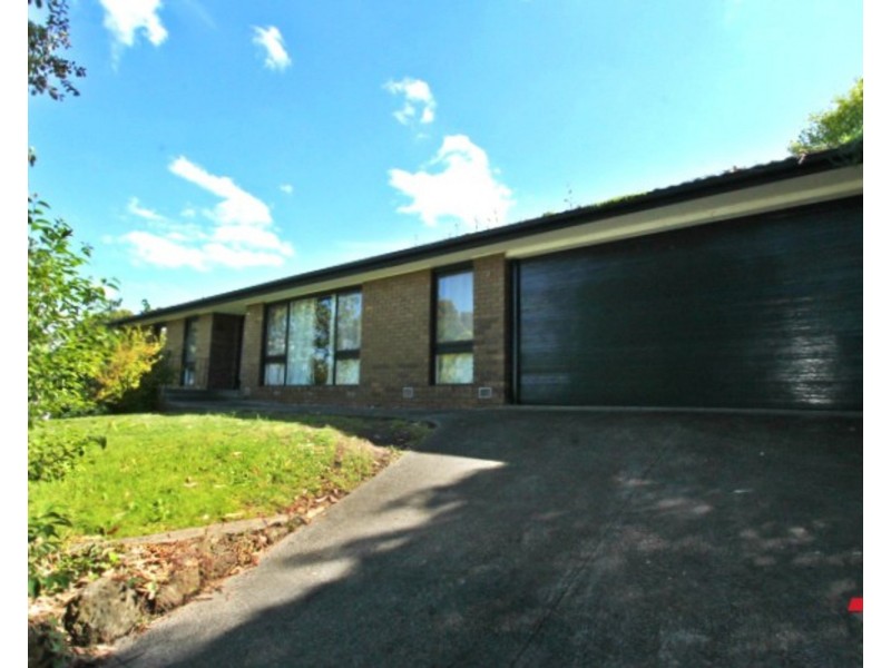 1 Mansion Place, Chirnside Park VIC 3116