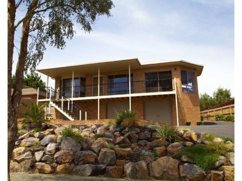 63 Lakeview Drive, Lilydale VIC 3140