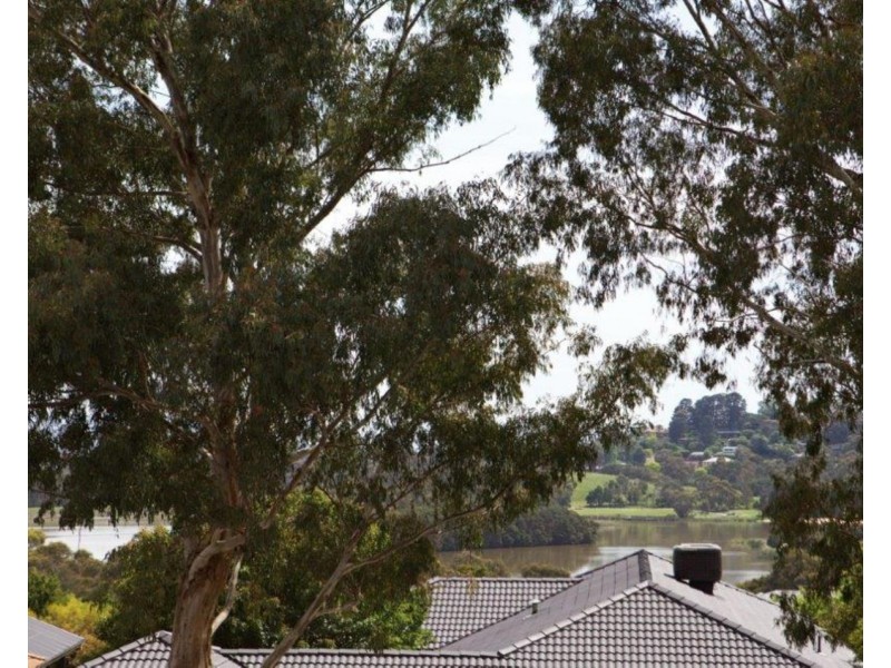 63 Lakeview Drive, Lilydale VIC 3140