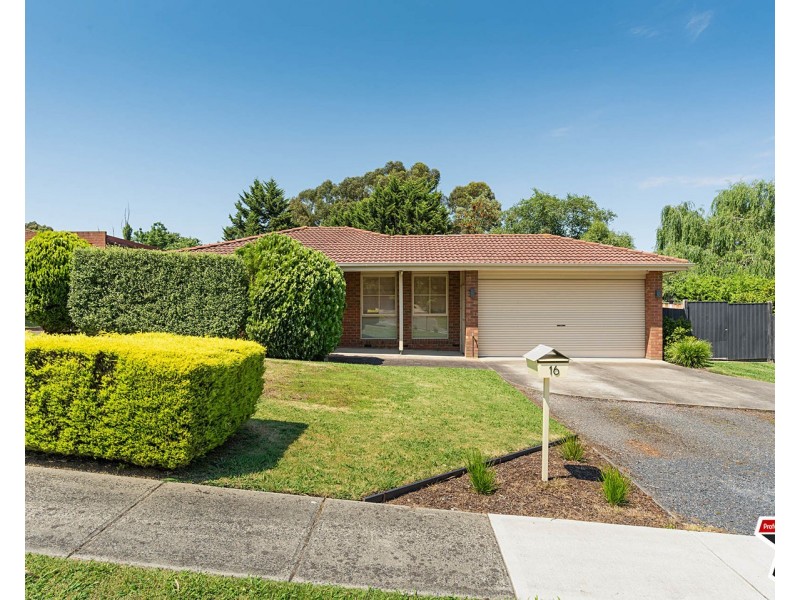 16  Horatio Court, Lilydale VIC 3140