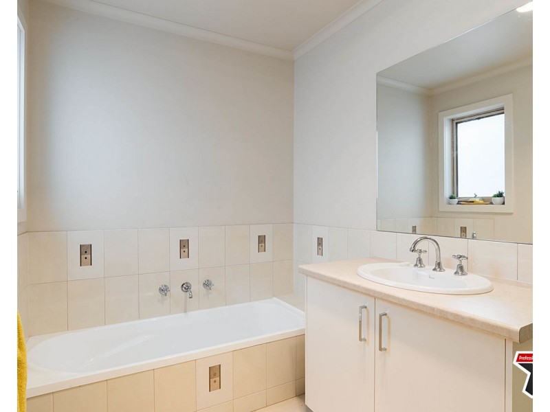 1/36 Kidgell Street, Lilydale VIC 3140