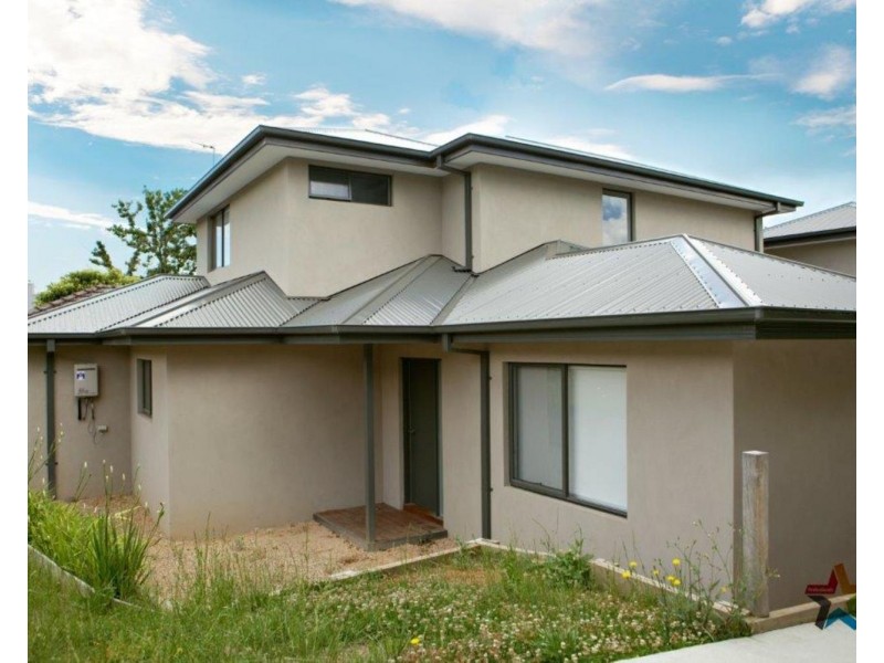 1 Percy Close, Mooroolbark VIC 3138