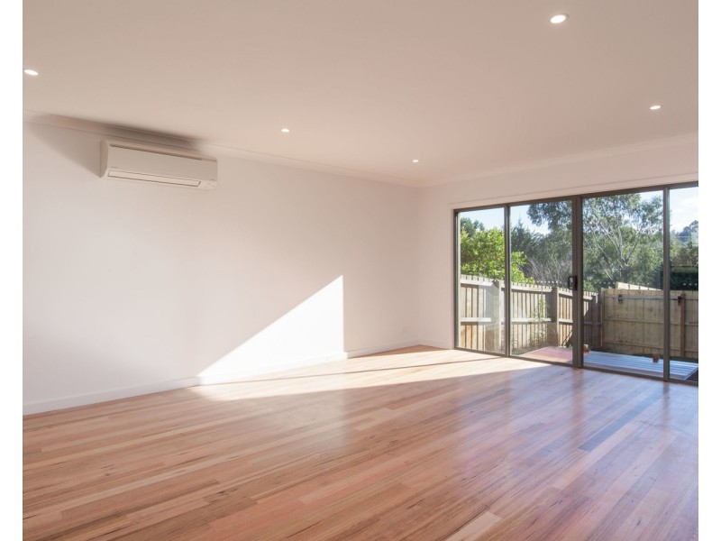 1 Percy Close, Mooroolbark VIC 3138