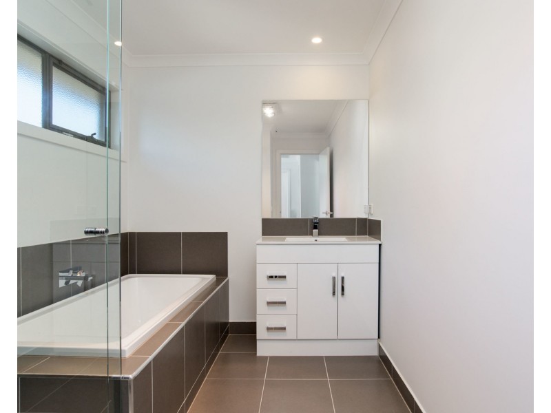 1 Percy Close, Mooroolbark VIC 3138