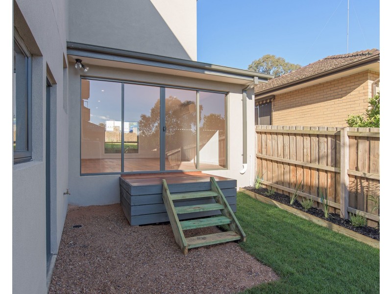 1 Percy Close, Mooroolbark VIC 3138