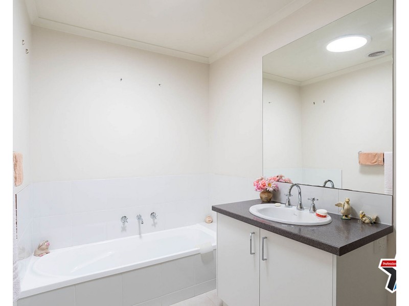2/36 Kidgell Street, Lilydale VIC 3140