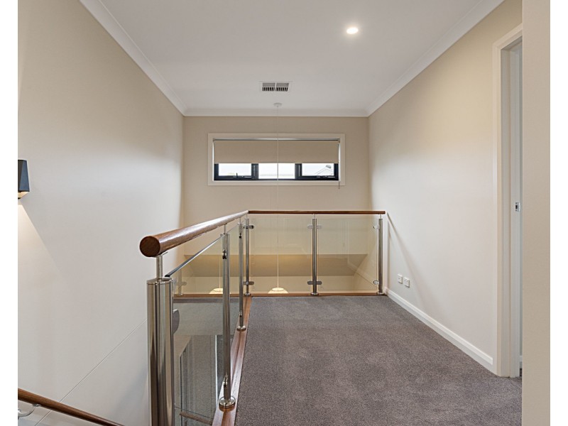 4/367 Clegg Road, Wandin North VIC 3139