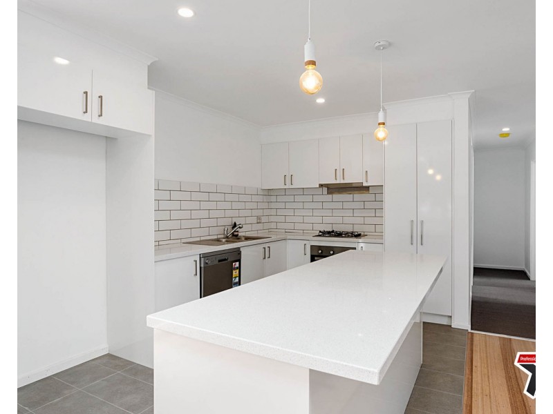 28 Hawthory Road, Kilsyth VIC 3137