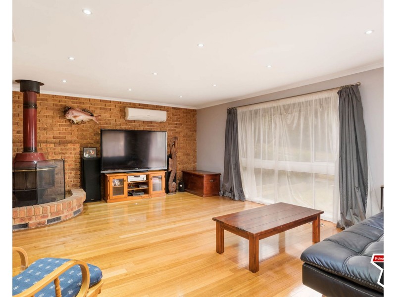 77 Switchback Road, Chirnside Park VIC 3116