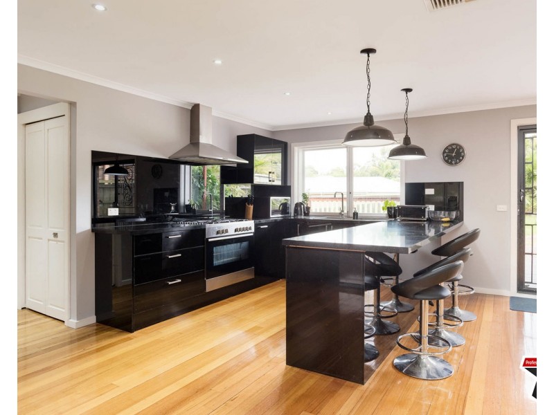 77 Switchback Road, Chirnside Park VIC 3116