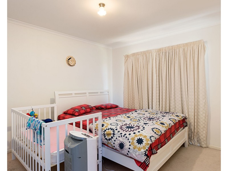 2/12 Edward Road, Chirnside Park VIC 3116