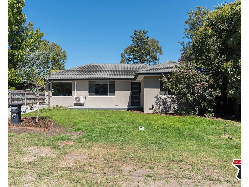 12 Anglo Court, Mooroolbark VIC 3138