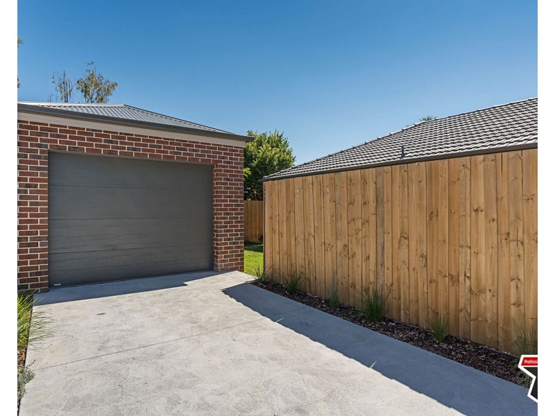 12 Anglo Court, Mooroolbark VIC 3138