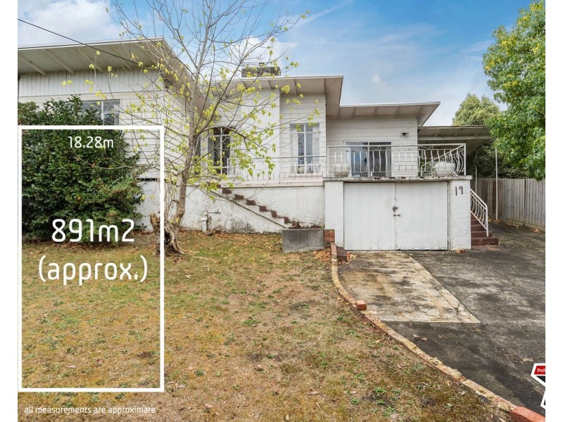 19 Patrick Avenue, Croydon North VIC 3136