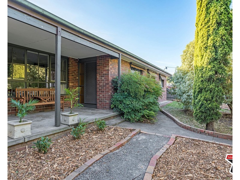 109 Cave Hill Road, Lilydale VIC 3140