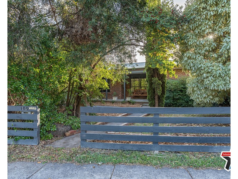 109 Cave Hill Road, Lilydale VIC 3140