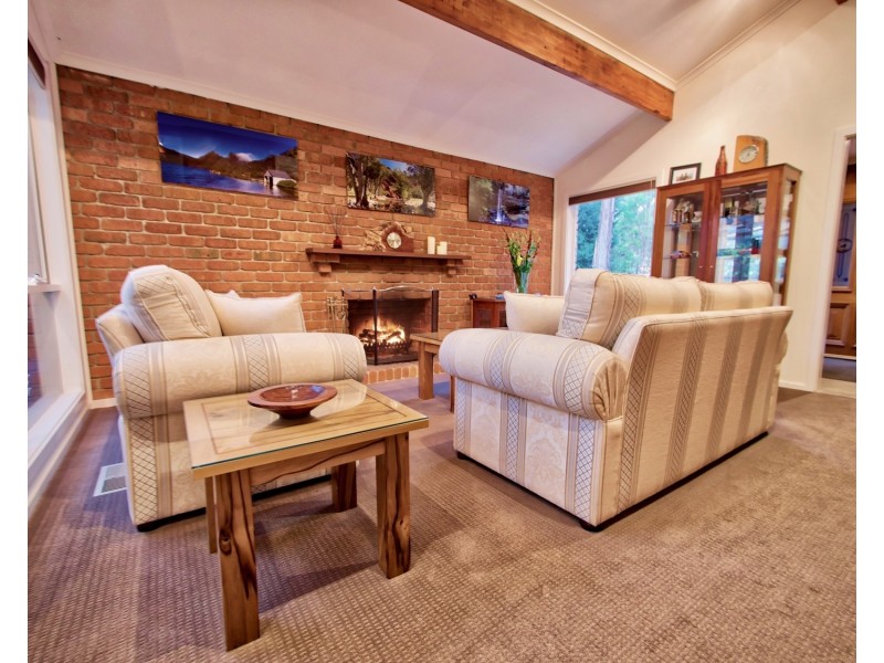 72 Inverness Road, Kalorama VIC 3766