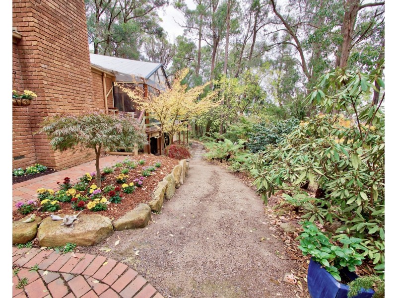 72 Inverness Road, Kalorama VIC 3766