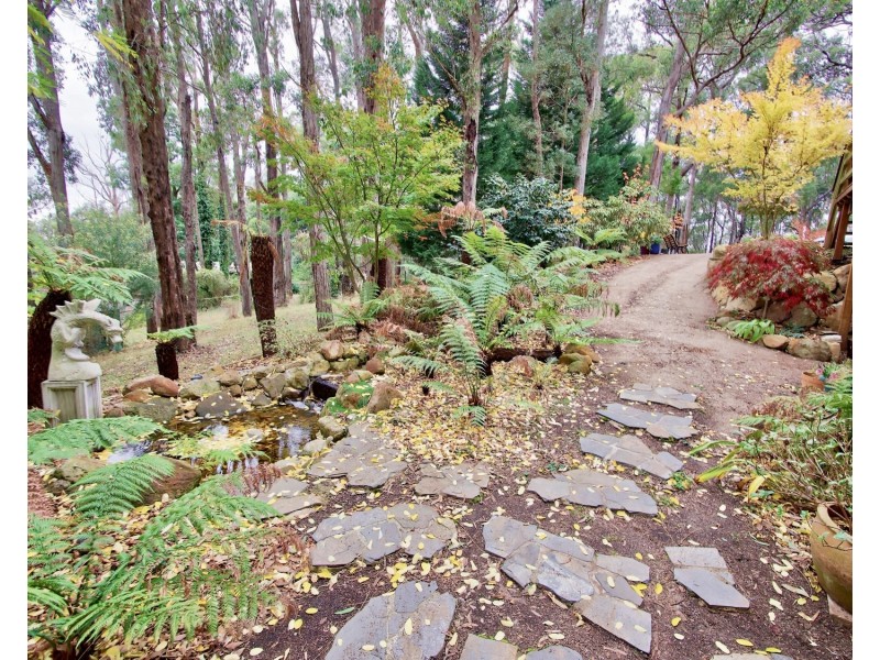 72 Inverness Road, Kalorama VIC 3766