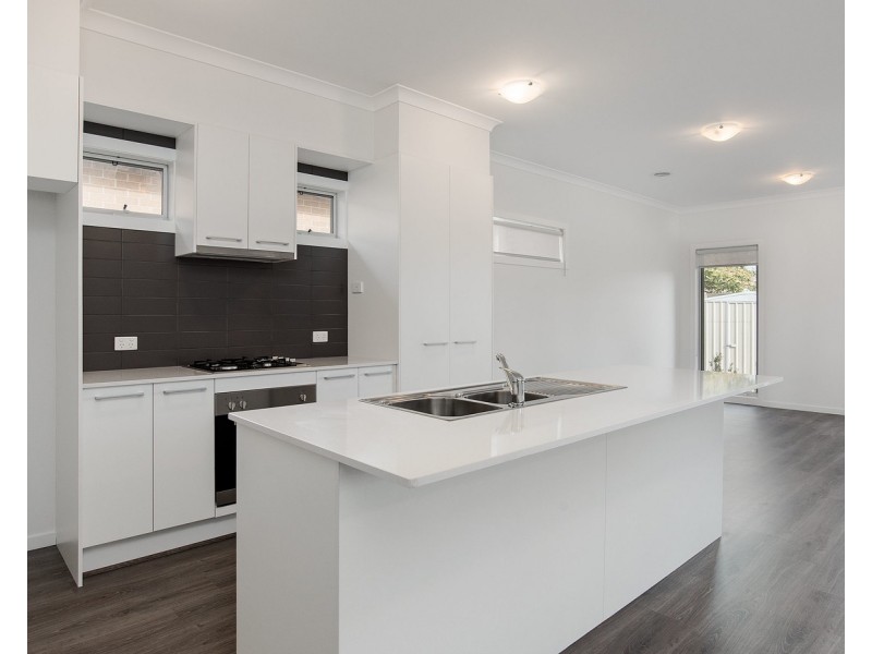 2/6 Cherylnne Crescent, Kilsyth VIC 3137