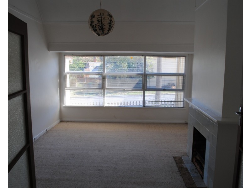 133 high Street, Avoca VIC 3467