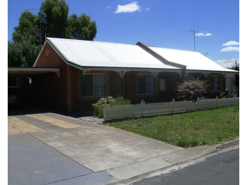 13 McKean Street, Maryborough VIC 3465