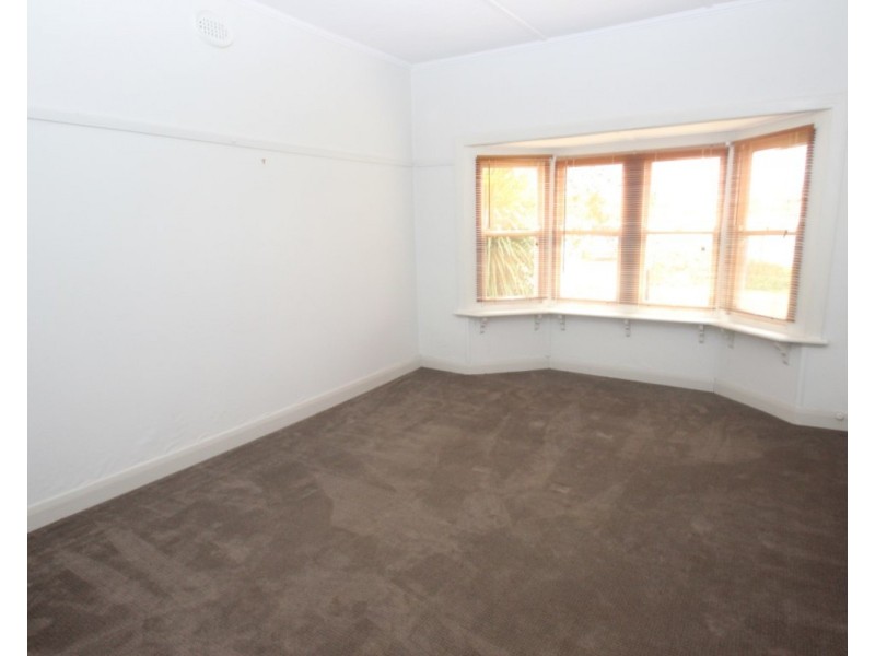 8 Annesley Street, Carisbrook VIC 3464