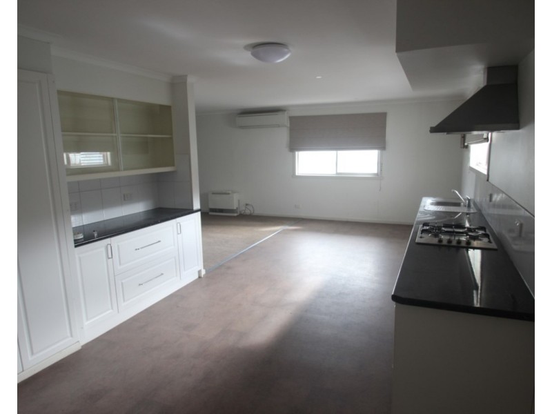 8 Annesley Street, Carisbrook VIC 3464