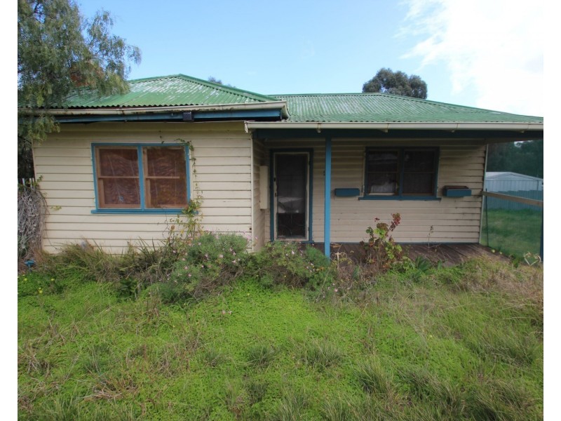 56 Derby Road, Maryborough VIC 3465