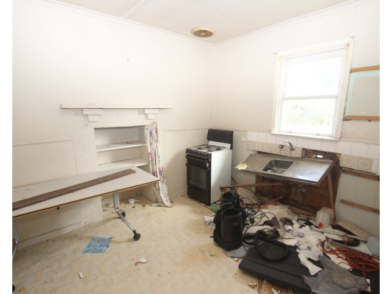 56 Derby Road, Maryborough VIC 3465